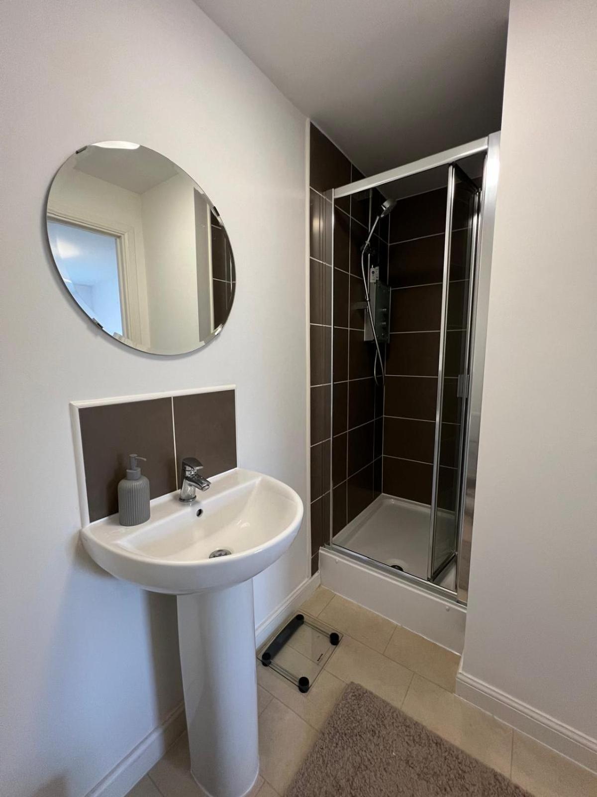Spacious 3 Bed Near Hospital Free Parking * Birmingham