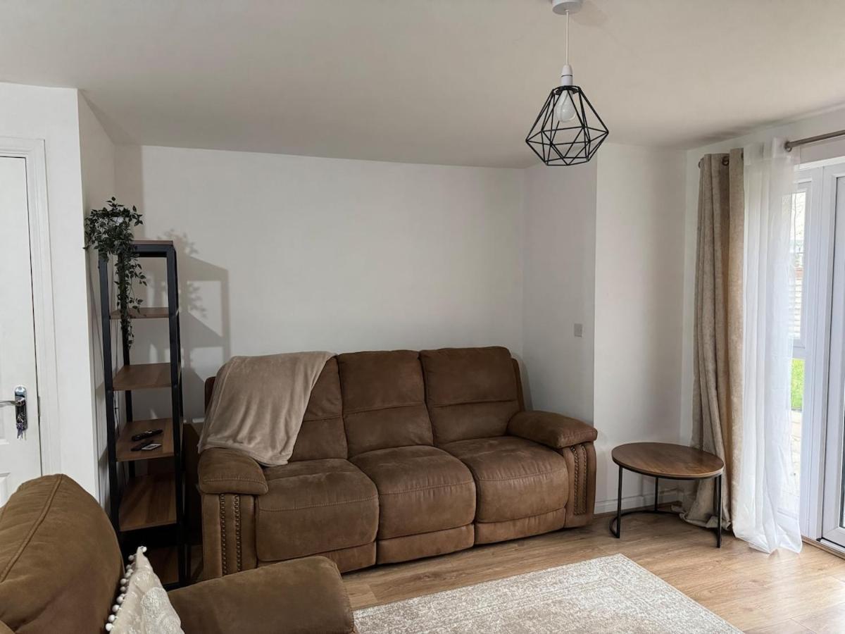 Spacious 3 Bed Near Hospital Free Parking * Birmingham